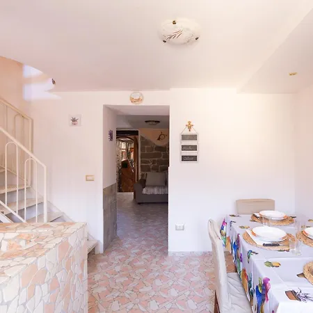 Apartment Casa Vacanze “rocca Dei Sogni” *